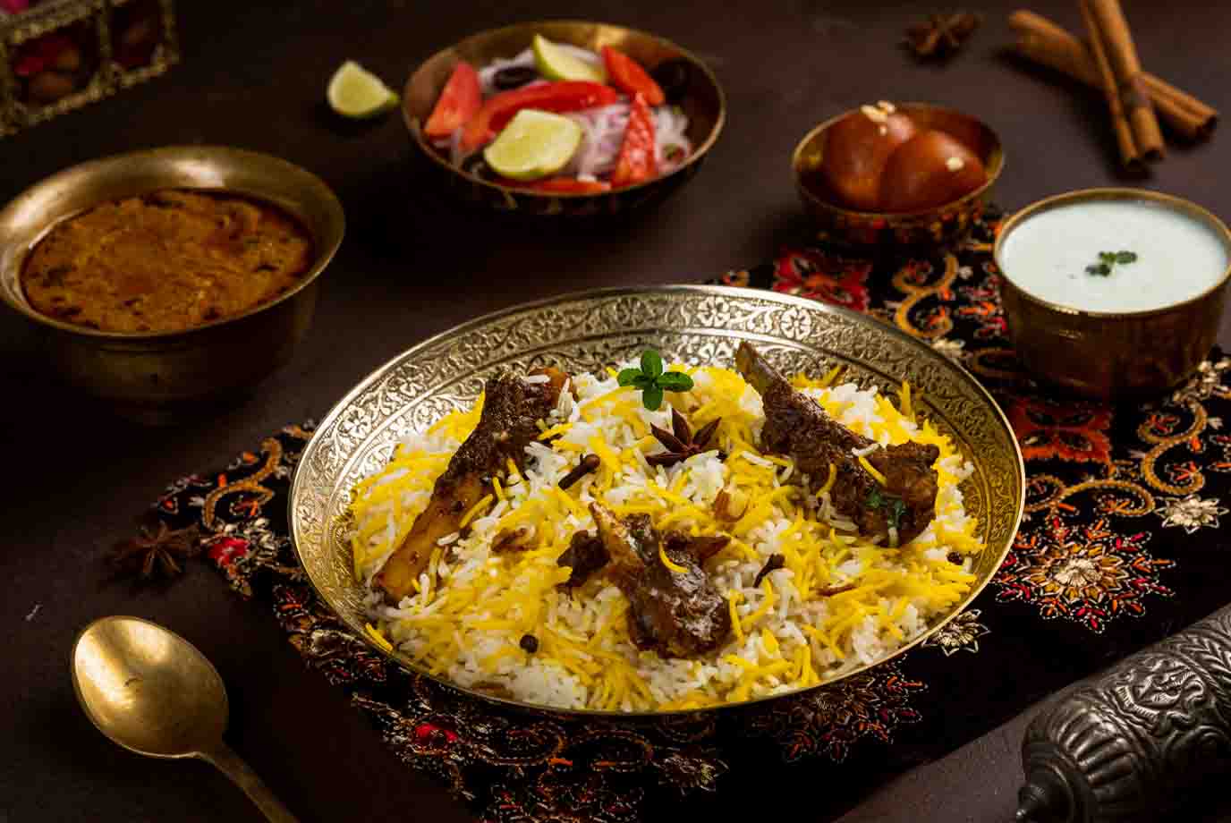 Order Hyderabadi Mutton Bone In Biryani Serves 1 Online From Behrouz